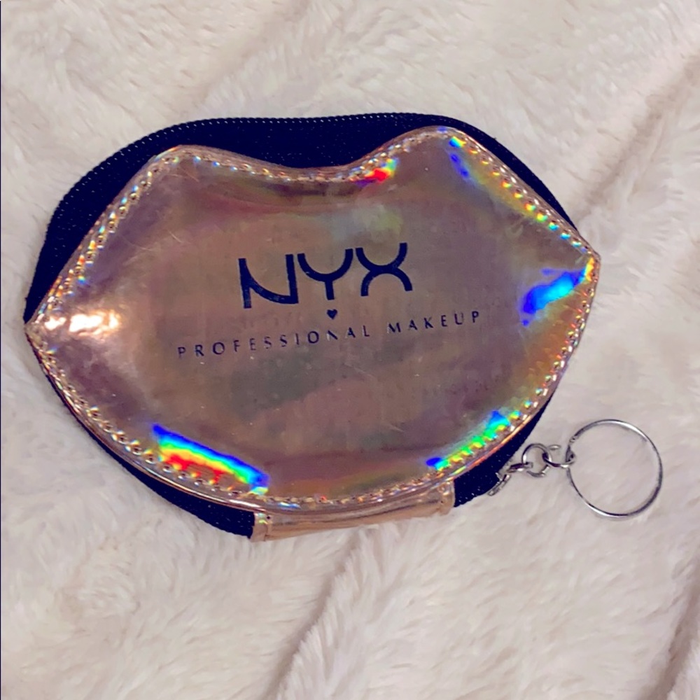 NYX Mini Makeup Pouch
